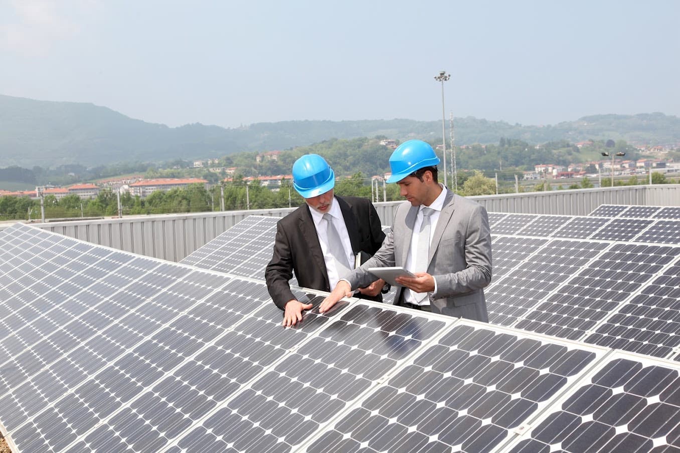 Commercial Solar and battery storage installation for UK Businesses